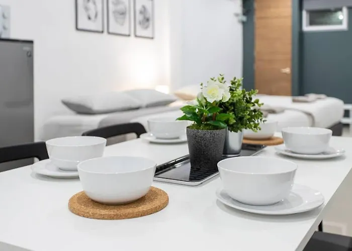 P1 Silom Pan Large Full Kitchen Wifi 4-6pax Apartment *