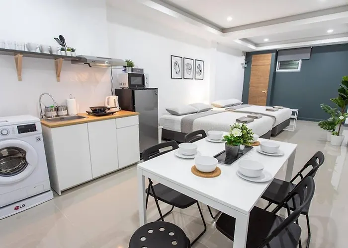 P1 Silom Pan Large Full Kitchen Wifi 4-6pax * Bangkok