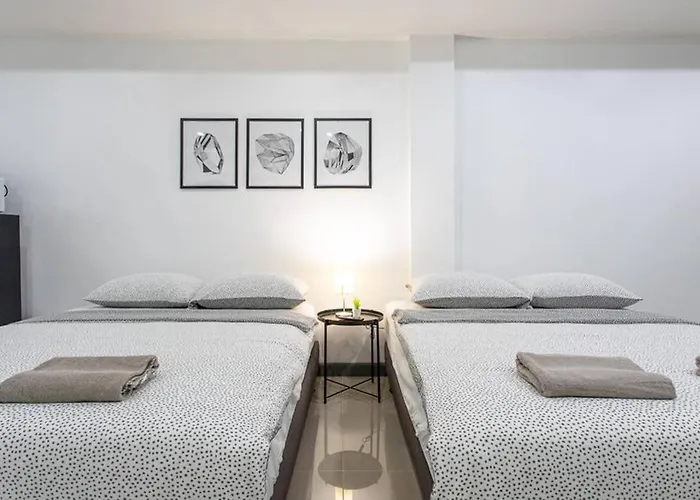 Apartment P1 Silom Pan Large Full Kitchen Wifi 4-6pax *